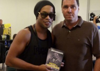 Ronaldinho Gaúcho se candidatará ao Senado em 2018