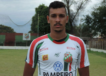 Jogador é assaltado, vai prestar queixa e é assassinado