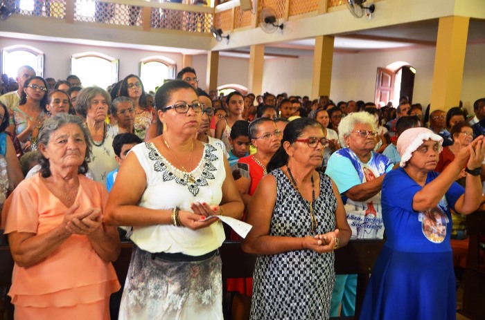 Padre Enivaldo assume a Paróquia Santo Antonio em Teofilândia. Saiba as mudanças que ocorrerão na Diocese de Serrinha