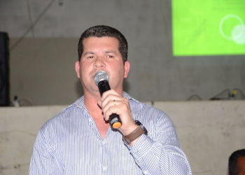 São José do Jacuípe – Moradores se reúnem para discutir implantação do SICOOB/COOPERE em Itatiaia