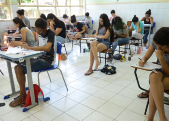 UNEB realiza 1º dia de provas do Vestibular 2018 com participação de 82% dos inscritos