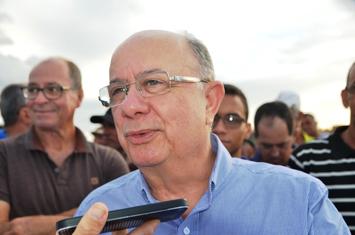 Valente – José Ronaldo admite que poderá ser candidato ao Senado e Tom Araújo recebe titulo de cidadão durante inauguração de obra