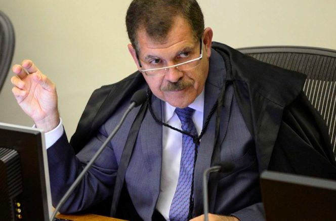 Ministro do STJ nega habeas corpus preventivo em favor de Lula