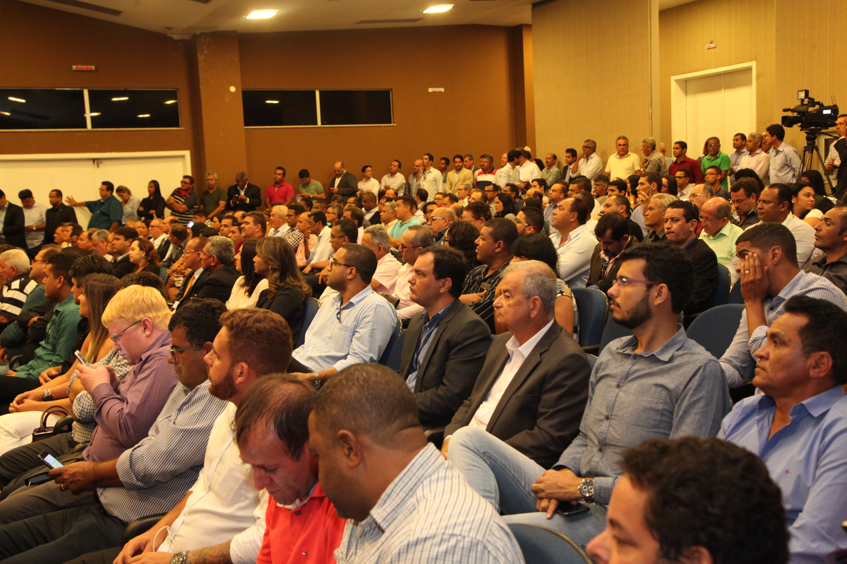 Prefeitos da Bahia conhecem “Programa Internet Para Todos” apresentado por Kassab na UPB