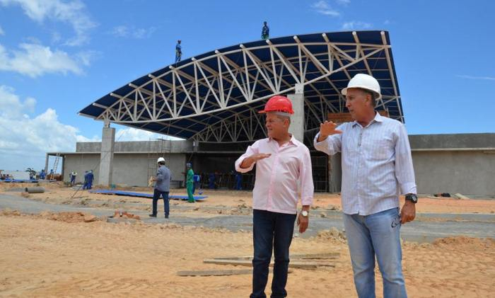 Obras da Policlínica de Alagoinhas seguem a todo vapor, garante o deputado Joseildo após visita