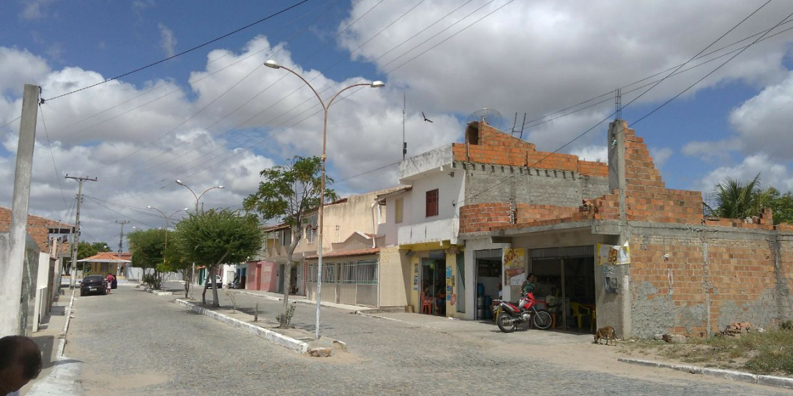 Barrocas – Homem entra em luta corporal com assaltante e consegue tomar arma de fogo depois de balear amigo