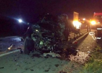 Vitória da Conquista: Colisão frontal entre picape e carreta deixa um morto