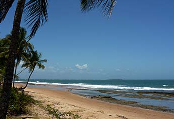 Pai morre afogado após tentar salvar filho de 9 anos