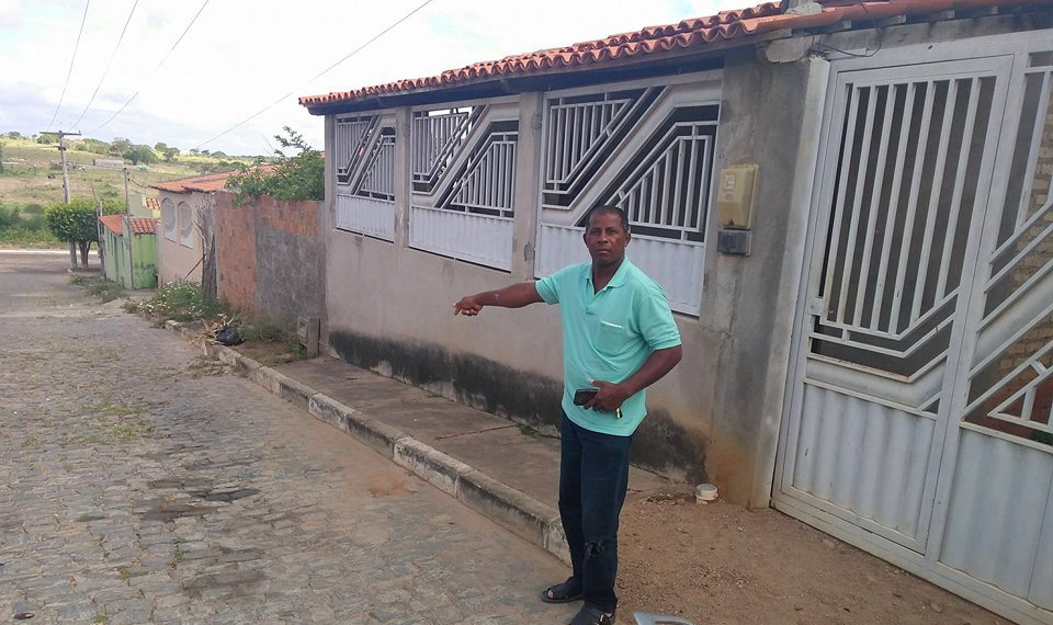 Veraneio é roubada em frente a residencia na cidade de Barrocas