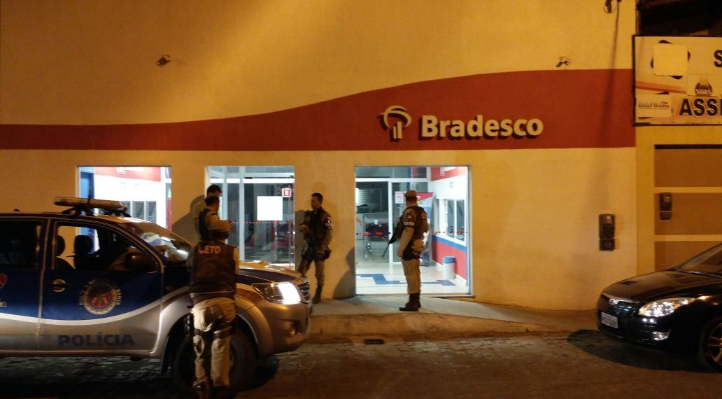 PM prende em flagrante dois indivíduos que tentavam explodir banco em Cansanção