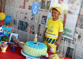 Fã de garis, menino de 4 anos tem aniversário com tema ‘festa do lixo’