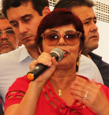 Poucas e boas durante o ato de implantação do serviço de emissão da CNH em Valente