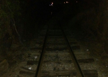 Idoso é encontrado morto ao lado da linha férrea em Queimadas