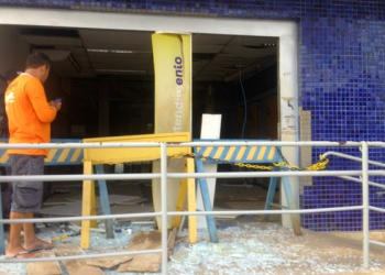 Bandidos explodem duas agências no oeste da BA e conseguem levar dinheiro de um dos estabelecimentos