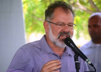 Abaré – Governador entrega pavimentação de avenida e assina ordem de serviço para restauração de 369,30 Km de rodovias