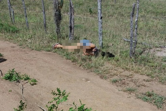 Mulher é encontrada morta a tiros próximo a cerca de arame em Riachão do Jacuípe