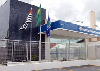 Salário de aposentados com ganho acima do mínimo subirá 2,07%