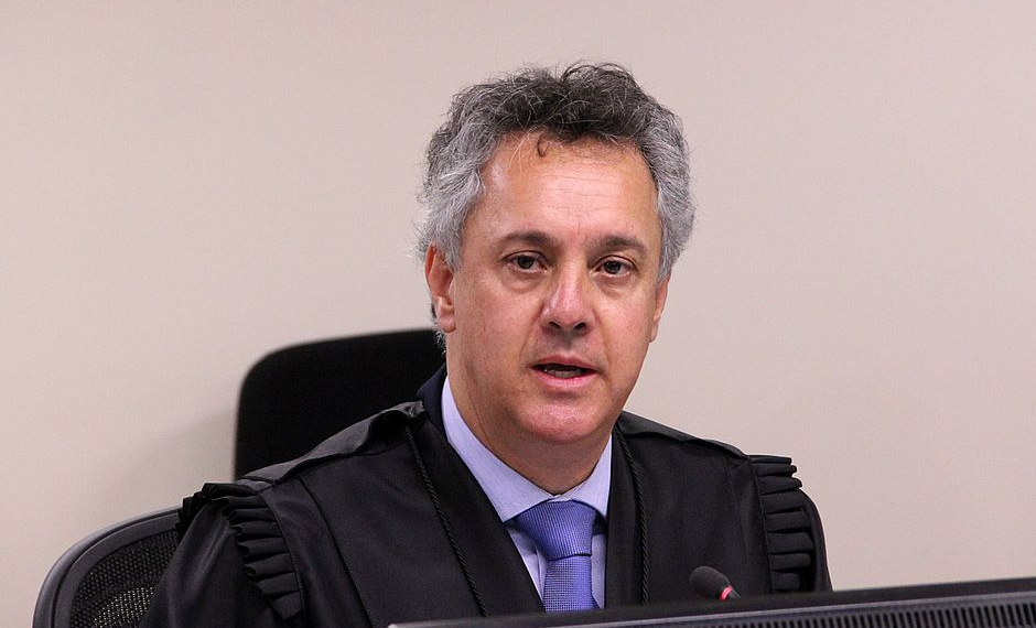 Relator aumenta pena de Lula para 12 anos e 1 mês de prisão