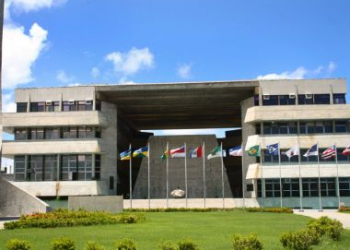 Justiça bloqueia R$ 10 milhões da AL-BA por não nomear aprovados em concurso