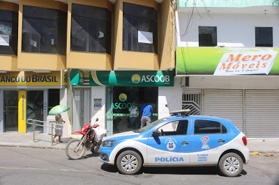 Homem armado invade Agência da Ascoob no Centro de Barrocas