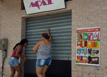 Bolsonaro emprega servidora fantasma que vende açaí em Angra; afirma Jornal