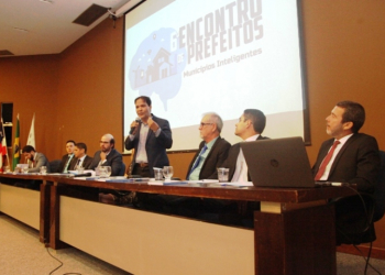 Controle interno evita penalidade a gestores, aponta seminário na UPB