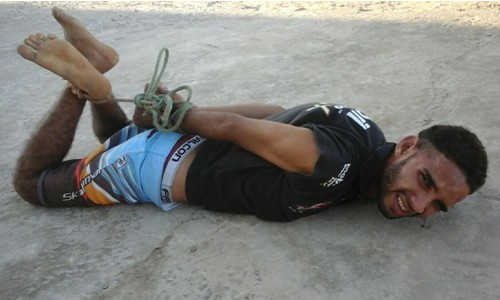 Homem é detido por populares após tentar assaltar posto de combustíveis em Nova Soure-BA