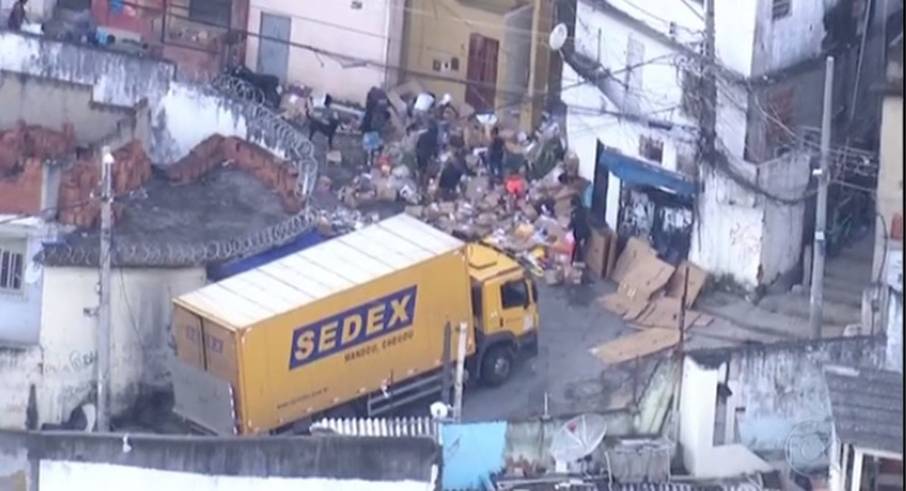 Correios vão cobrar taxa extra para entregas no Rio devido à violência