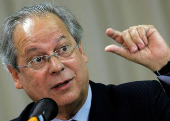 Dirceu vira réu por propinas depois de condenado no mensalão