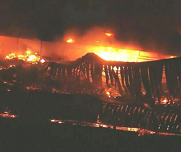 Incêndio atinge Estúdios Globo e destrói cenário de O Outro Lado do Paraíso
