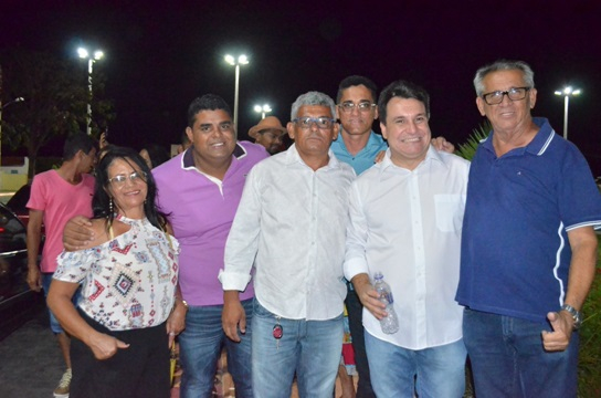 São Domingos II – Durante inauguração da Praça José Vitalino, Grupo Izaque Pinheiro recebe importantes adesões