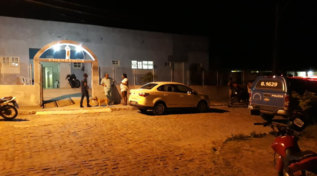 Ichu – Incêndio em depósito de lixo no Hospital Municipal assusta funcionários e população