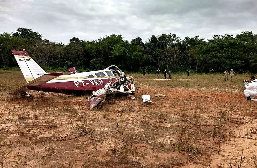 Aeronave de pequeno porte cai em Manaus e deixa 3 mortos