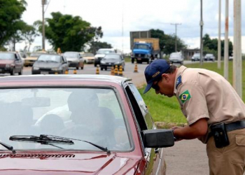 PRF registra 249 acidentes graves no feriado de carnaval com 87 mortos