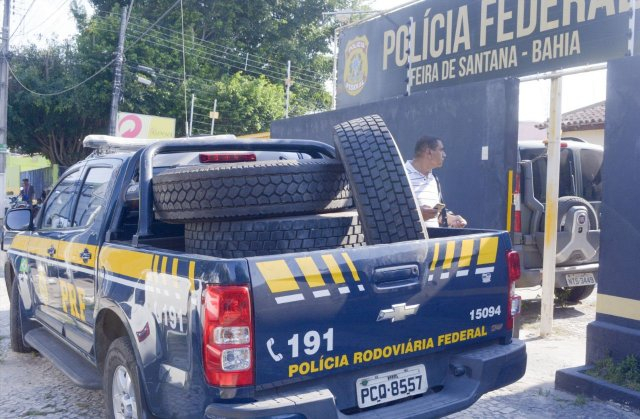 PRF e PF desarticulam quadrilha de roubo de pneus que atuava em rodovias da Bahia