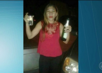 Mulher é enterrada viva na Bahia e corpo é achado revirado dentro de caixão, diz família; vizinhos ouviram gritos