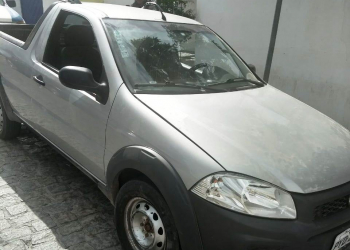 Veículo roubado na cidade de Milagres é abandonado em Coité