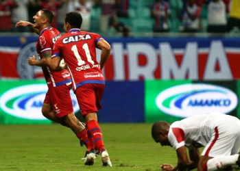 Copa do Nordeste: Vinicius comemora com dancinha primeiro gol do Bahia contra o Náutico