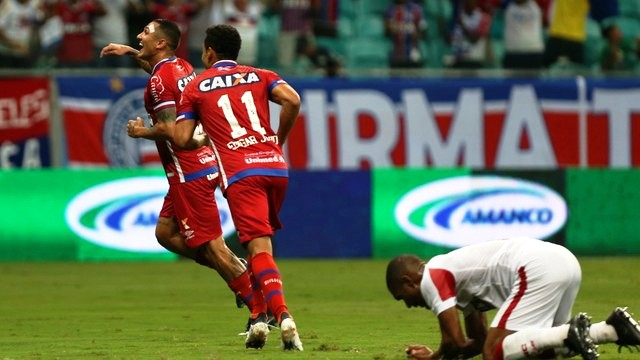 Copa do Nordeste: Vinicius comemora com dancinha primeiro gol do Bahia contra o Náutico