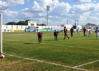 Baianão: Jacuipense joga melhor no restante do jogo contra o Vitória, mas não consegue reverter resultado
