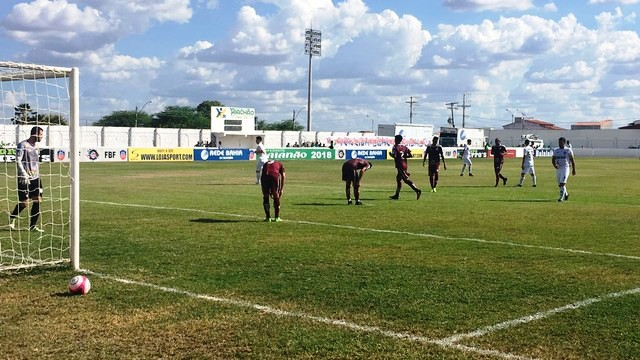 Baianão: Jacuipense joga melhor no restante do jogo contra o Vitória, mas não consegue reverter resultado