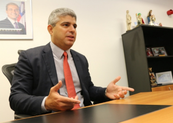 Secretário de Segurança da Bahia defende legalizar maconha para ‘quebrar’ o tráfico