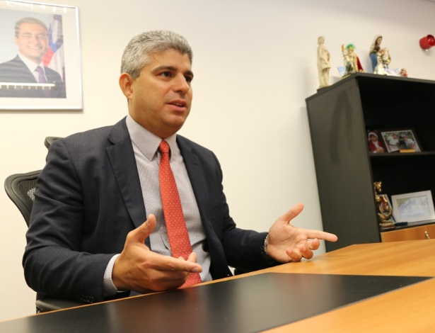 Secretário de Segurança da Bahia defende legalizar maconha para ‘quebrar’ o tráfico