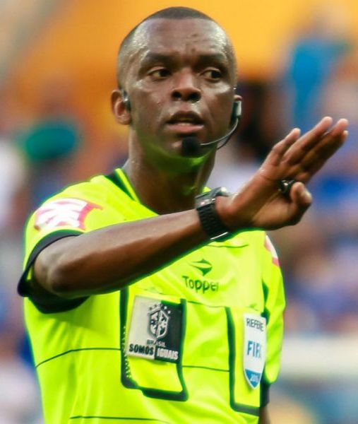 Árbitros da FIFA apitarão os dois BA-VIs