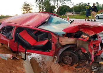 Mulher e neta de cinco anos morrem em acidente na BR 101. Carro seguia de Aracaju para Várzea do Poço