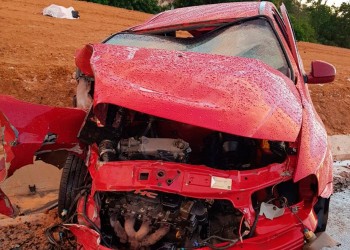 Mulher e neta de cinco anos morrem em acidente na BR 101. Carro seguia de Aracaju para Várzea do Poço