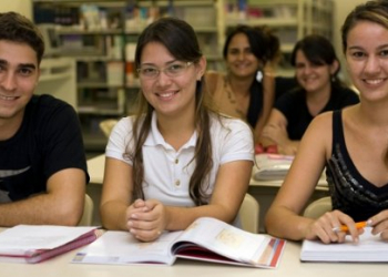 Estudantes pré-selecionados tem até quinta para concluírem inscrição no Fies