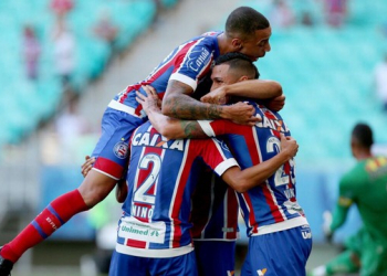 Baianão: Com dois gols contra e outro de Brumado, Bahia bate Juazeirense e garante vaga na final