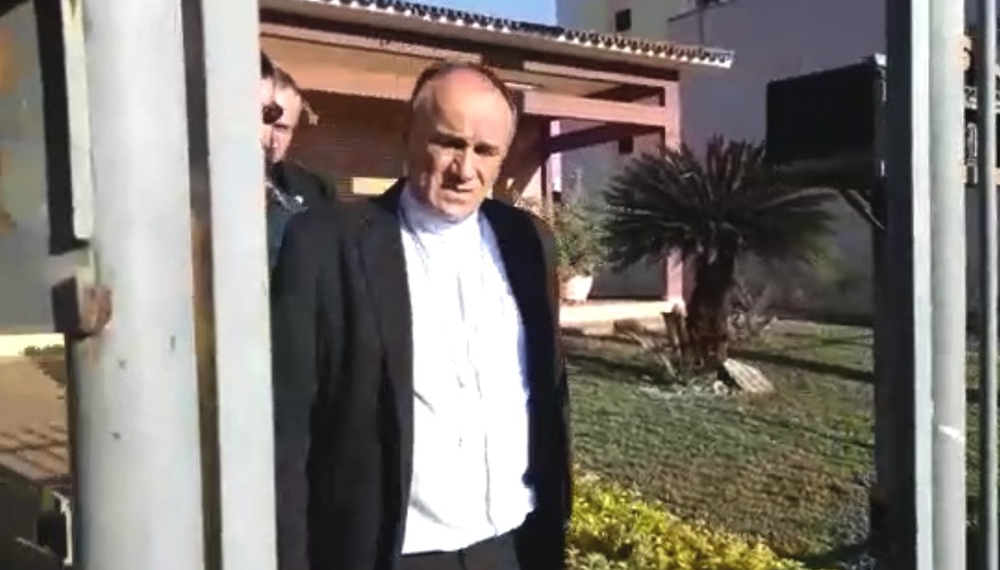 Bispo e padres são presos suspeitos de desviar R$ 2 milhões de dízimo