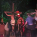 Homem invade palco e dá golpe de capacete para salvar “Jesus” em “Paixão de Cristo”; Veja o vídeo